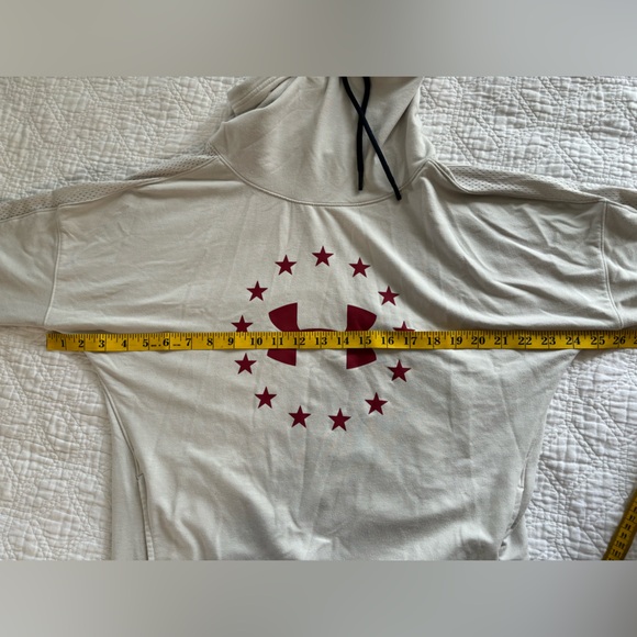 Under Armour Cream and Red Long Sleeve Oversized Hooded Sweatshirt - Picture 7 of 10